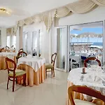 Adriatico Hotels Milano Marittima 3* ميلانو ماريتيما