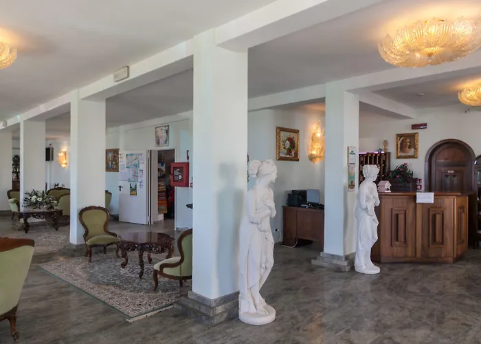 호텔 Adriatico Hotels Milano Marittima 3*