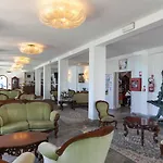 Adriatico Hotels Milano Marittima 3* ميلانو ماريتيما