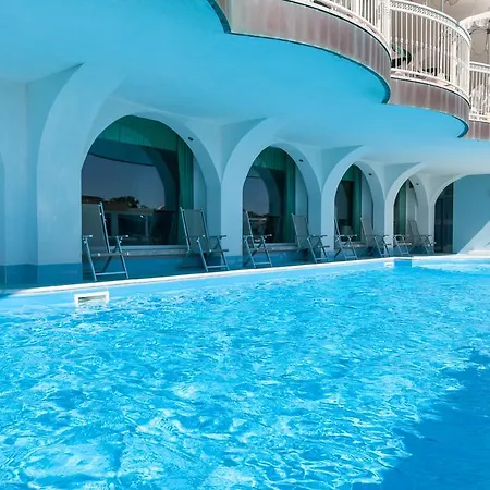 Hotel Dea 3*